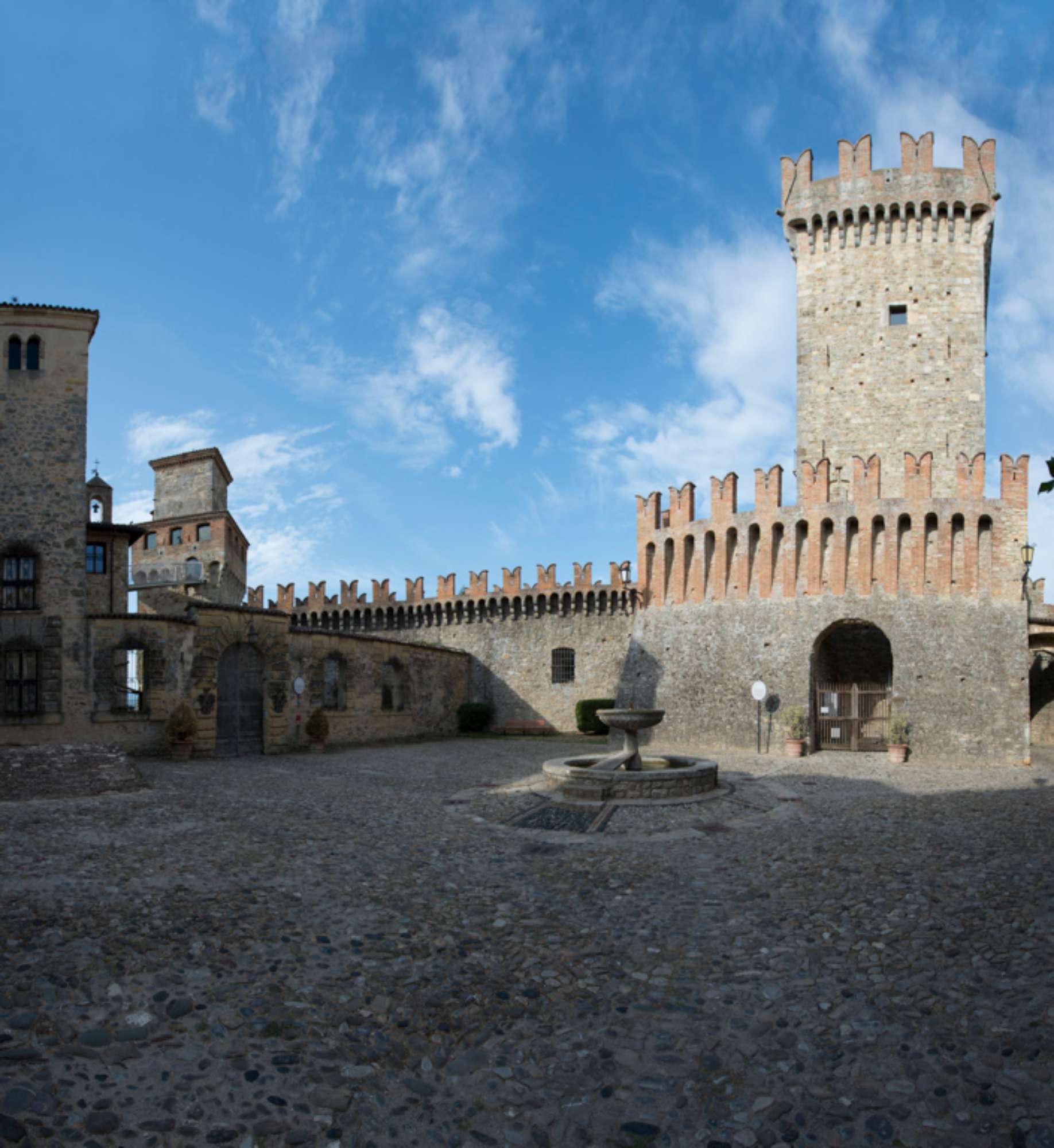 Castello di Vigoleno